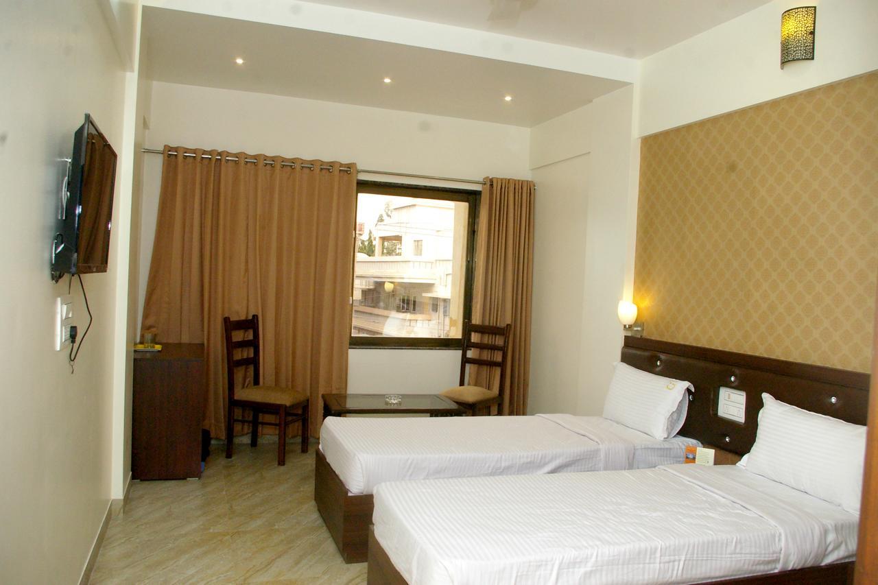 Hotel Gulmohar Pride Ahmednagar Εξωτερικό φωτογραφία