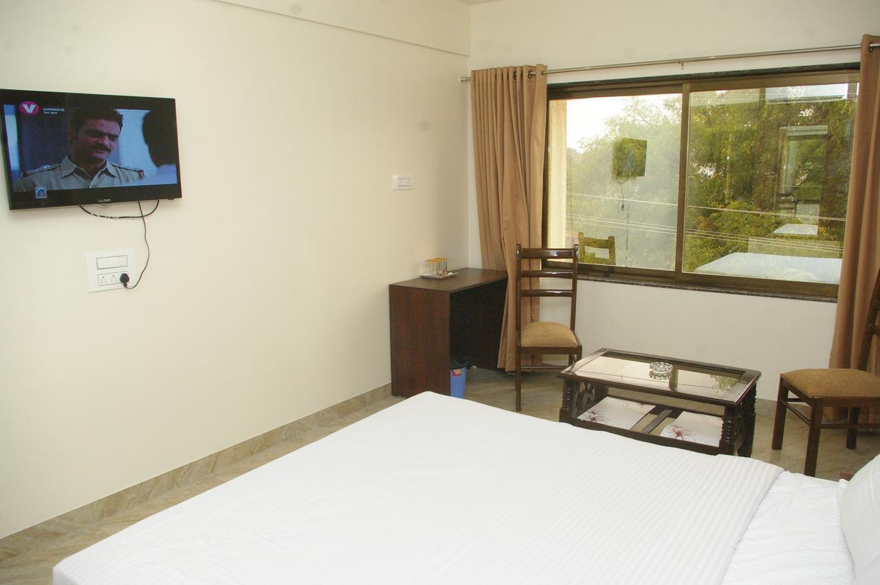 Hotel Gulmohar Pride Ahmednagar Εξωτερικό φωτογραφία