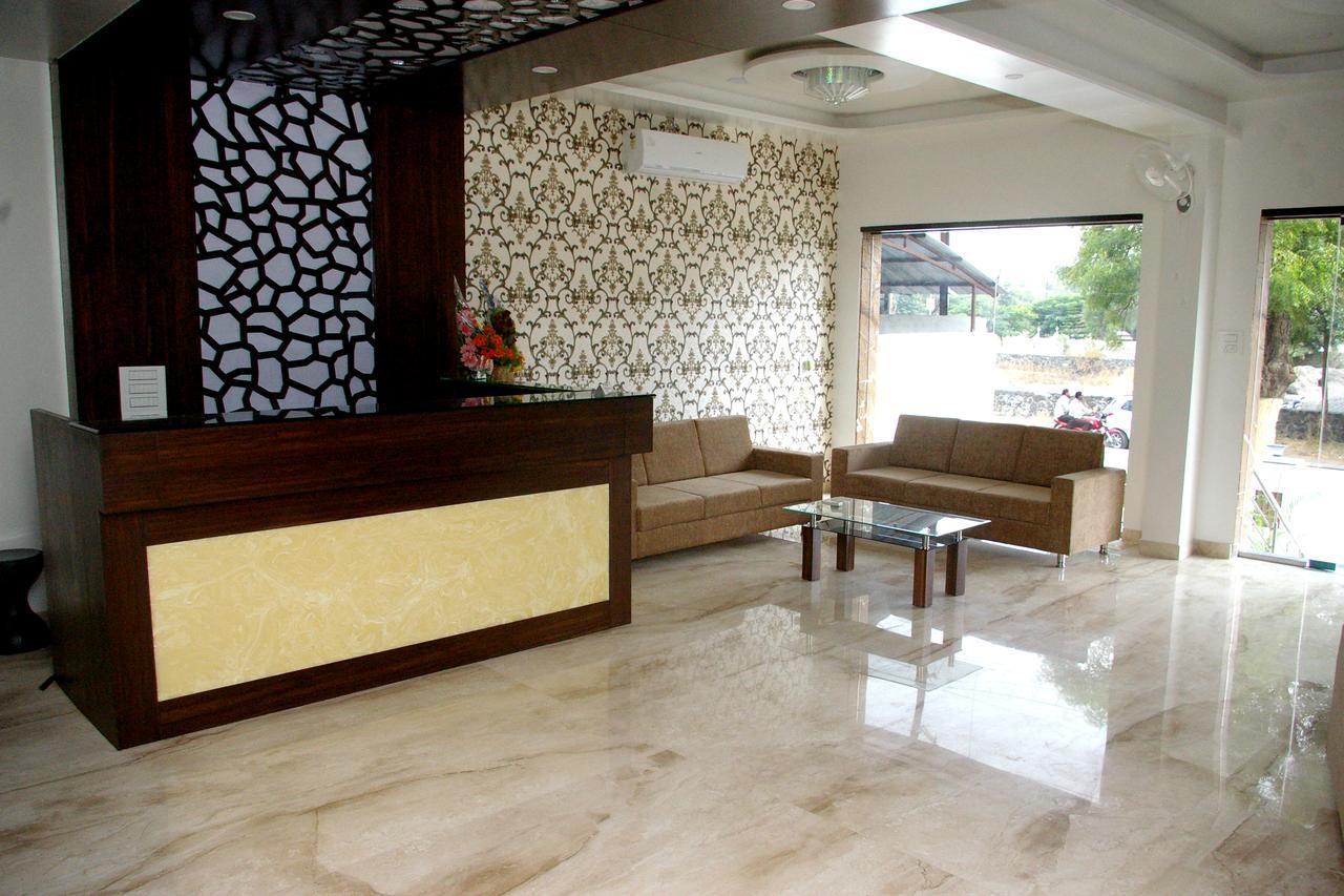 Hotel Gulmohar Pride Ahmednagar Εξωτερικό φωτογραφία
