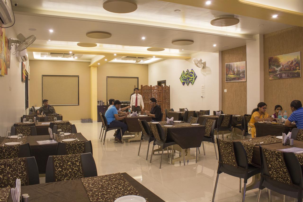 Hotel Gulmohar Pride Ahmednagar Εξωτερικό φωτογραφία