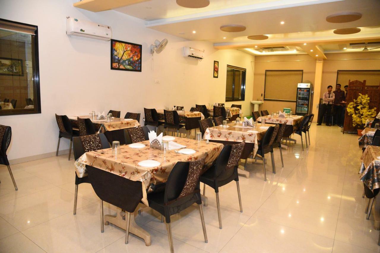 Hotel Gulmohar Pride Ahmednagar Εξωτερικό φωτογραφία